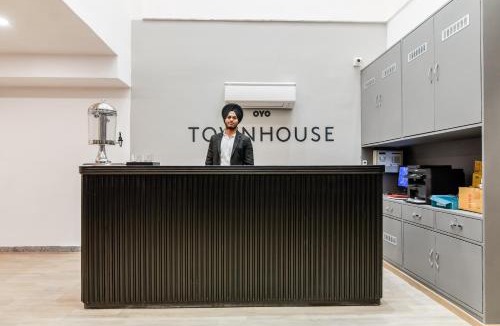 Pashim Vihar Hotel | Townhouse 094 HOTEL MORO