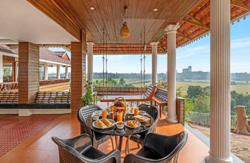 Changanacherry Hotel | DanCenter Lakshmi Puram Palace, Kottayam