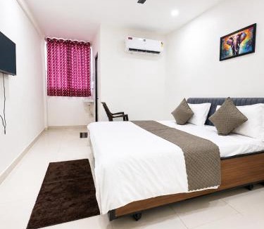 Kapadvanj Hotel | Hotel Madhav Palace