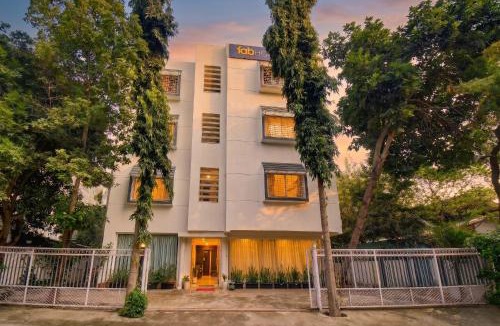 Mundhwa House | FabHotel ANS KP