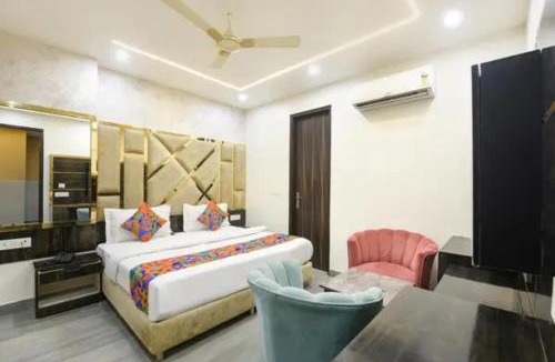 Adarsh Nagar Hotel | FabHotel D Crown - Nr Ashok Vihar