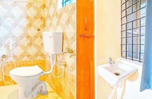Krishnarajapura Hotel | Hotel O JK Blue Rock Comforts