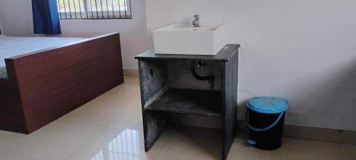 Medinipur Hotel | Village Inn Residency