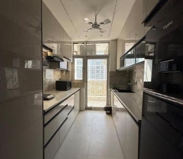 Sanjay Place Apartment | Zivora By Vaayu Sanctum 3BHK 10 min from The Taj Mahal