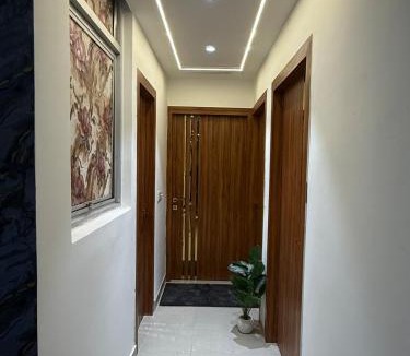 Sanjay Place Apartment | Zivora By Vaayu Sanctum 3BHK 10 min from The Taj Mahal