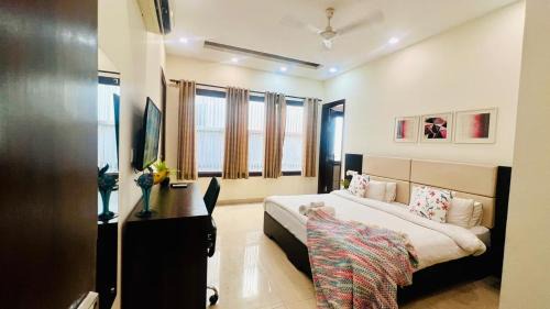 DLF City Apartment | Olive Service Apartments - DLF Cyber City