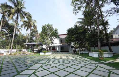 Quilon Villa | Bright Nest Service Villa Munroe