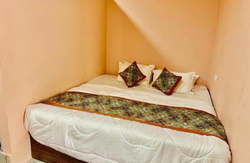 Sanwer Hotel | Avigat Kabir hotel sanwer