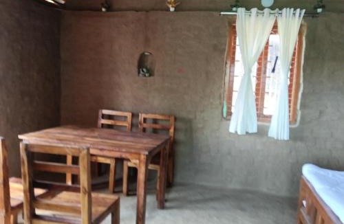 Kasrawad House | Ishika Homestay