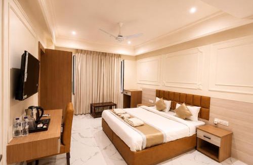 Haraiya Hotel | The Vatika Paradise