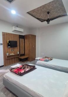 Dhamnod Hotel | Hotel Galaxy & Restaurant