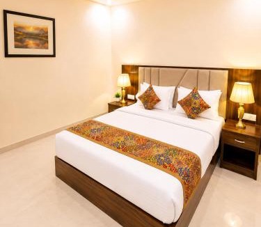 Vrindavan Hotel | Hotel RK Plaza - Rukmani vihaar - #Parking #Best Rated Area #Fully Ac #Prem Mandir #Chaar Dhaam