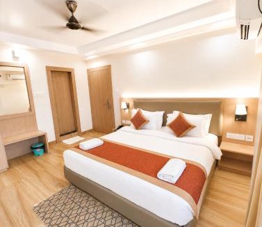 Puri Hotel | This Hotel Is A Great Place To Visit With Family G-Resort Near Marine Drive Road Puri And Sea Beach Restaurant & Swimming Pool Facilities - All Room Spacious and Fully Air Conditioned Rooms With Attached Balcony-24-Hour Room Service