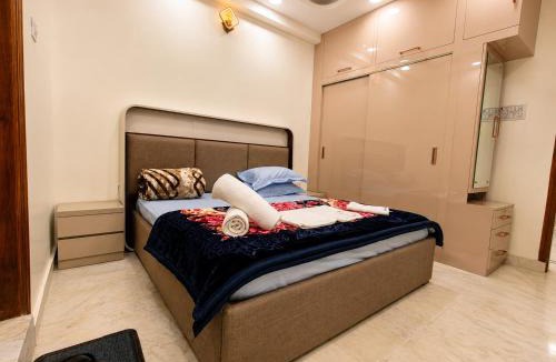 Dariyaganj Apartment | Homlee Parampara 4BHK-Central DEL-Lift-Parking