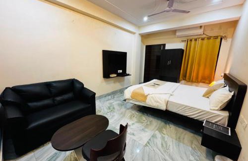 Patna Hotel | The Aura Grand Hotel and Cafe