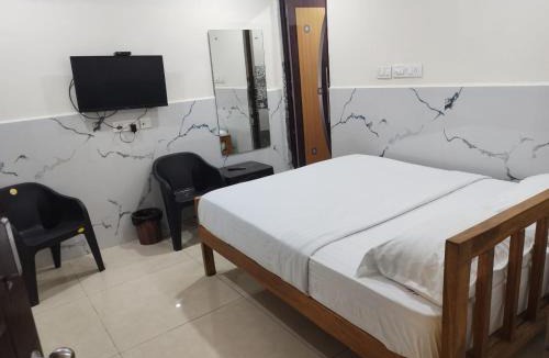 Kukatpalli Hotel | Wayan Luxury Rooms