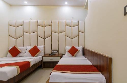 Paharganj House | Hotel Prince Castle 2 Mints Walking Distance From New Delhi Railway Station