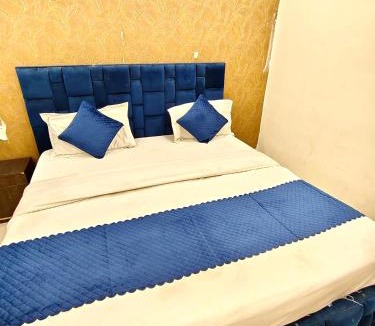 Kamla Nagar Hotel | Hotel Gareen By Du Rooms Near Delhi University Kamlangar