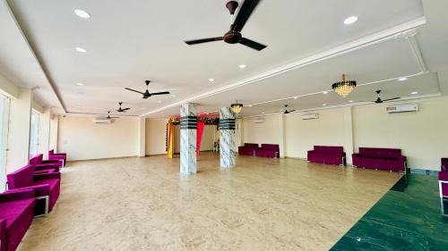 Mhow Hotel | JB Resort
