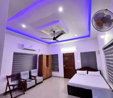 Mankombu House | Kalathil Homestay Serene Waterfront Heritage Home