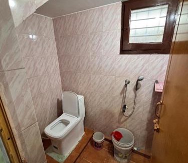 Poovar House | Comfortable Stay Near Chenkal Temple & Poovar