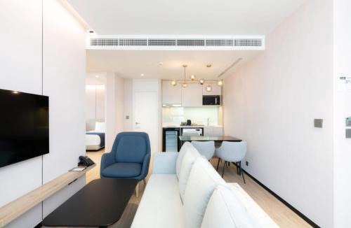 Aerocity Hotel | The- Luxury Enclave Plaza Near IGI Airport Delhi