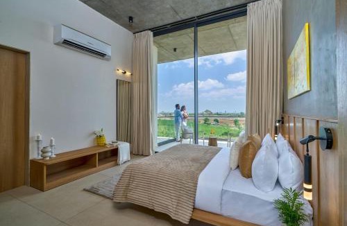 Nashik Villa | SaffronStays Grevayu