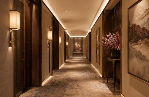 Chanakyapuri Hotel | Hotel Platinum Square