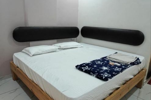 Godhra House | Stay Inn Rooms