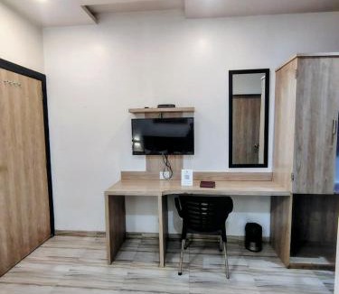 Marol Hotel | Hotel Annex International Near International Airport