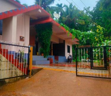 Tumari House | Manjunatha nilaya sute delux ordinary room