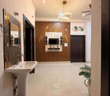 Deoghar House | Kailasha Inn-By Safarnama Stays 300m from Baba Baidyanath Temple
