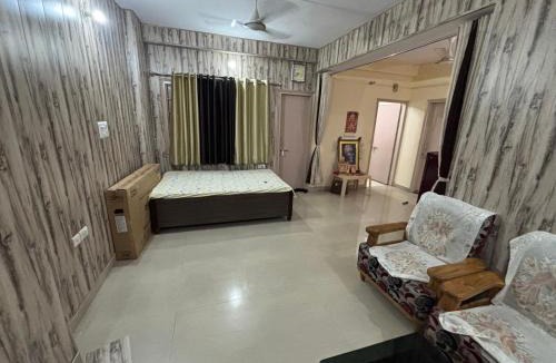 Varanasi Apartment | ma pitambara