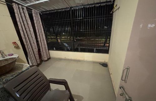 Varanasi Apartment | ma pitambara