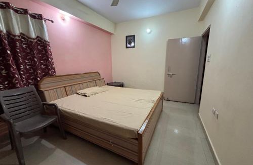 Varanasi Apartment | ma pitambara