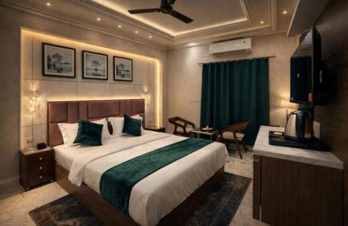 Ayodhya Hotel | Royal Awadh Inn Near Shree Ram mandir