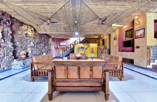 Barli Hotel | Hotel O Garg Keshariya Residency