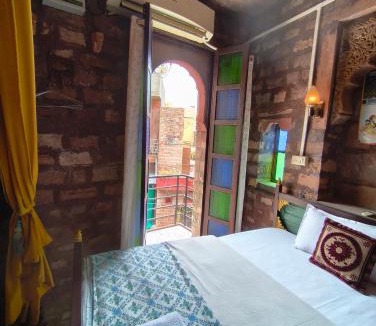 Gulab Sagar Bed & Breakfast | Shangri-La The Heritage Haveli Jodhpur