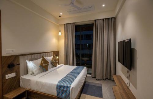 Rohini Hotel | Townhouse Rohini Sector 24