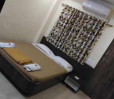 Shirdi Hotel | Hotel Sai Neelam