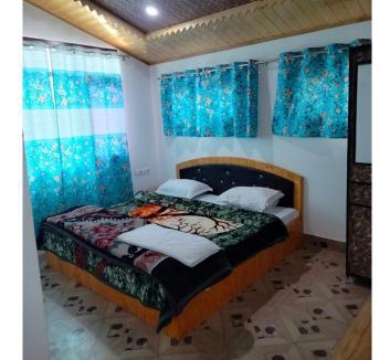 Srinagar Hotel | white house hotel and guest house