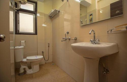 Malda Hotel | Hotel O Kshounish Residency