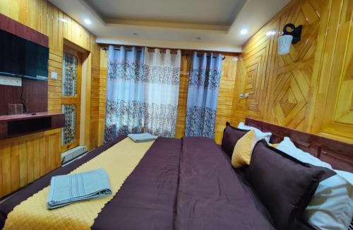 Pahalgam Hotel | Hotel The Apple Estate