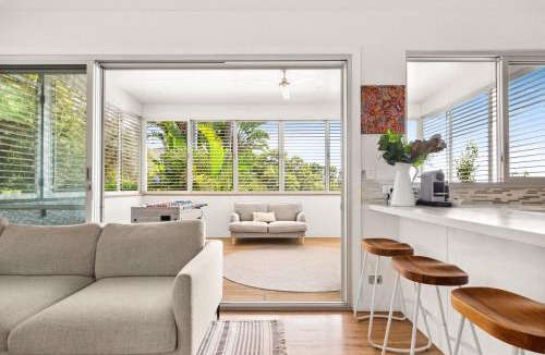 Narrabeen House | Luxury 2-Bed with Ocean Views and Garden