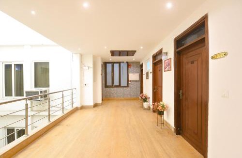 Jasola Hotel | FabHotel 82 Inn