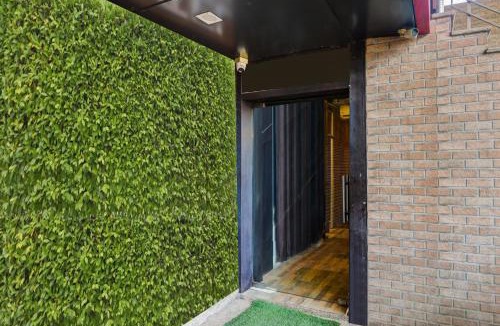 Kalyanpur Hotel | OYO Townhouse Awas Vikas Kalyanpur
