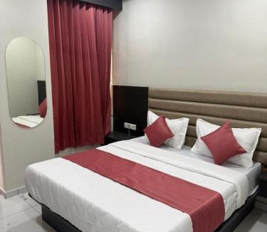 Ellis Bridge Hotel | Hotel Prayan In