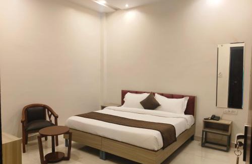 Vrindavan Hotel | Cosmos Shri Vrinda Inn