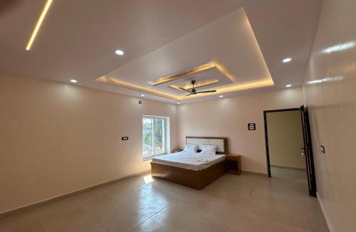 Seraikela Hotel | B N Palace