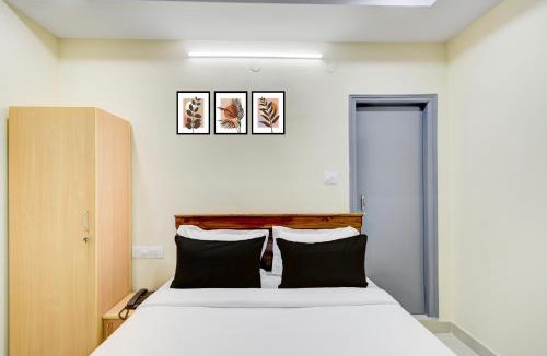 Nanakram Guda Hotel | Super Townhouse Financial District Circle Hyderabad